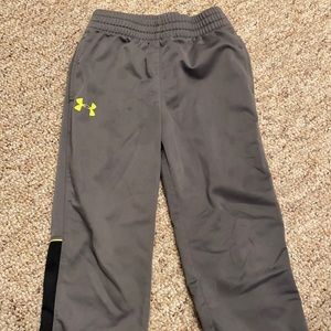 Under Armour size 5 grey athletic pants